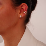 Essentials gouden stainless steel studs met helder geslepen steen