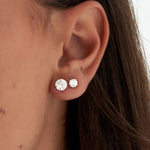 Essentials gouden stainless steel studs met helder geslepen steen