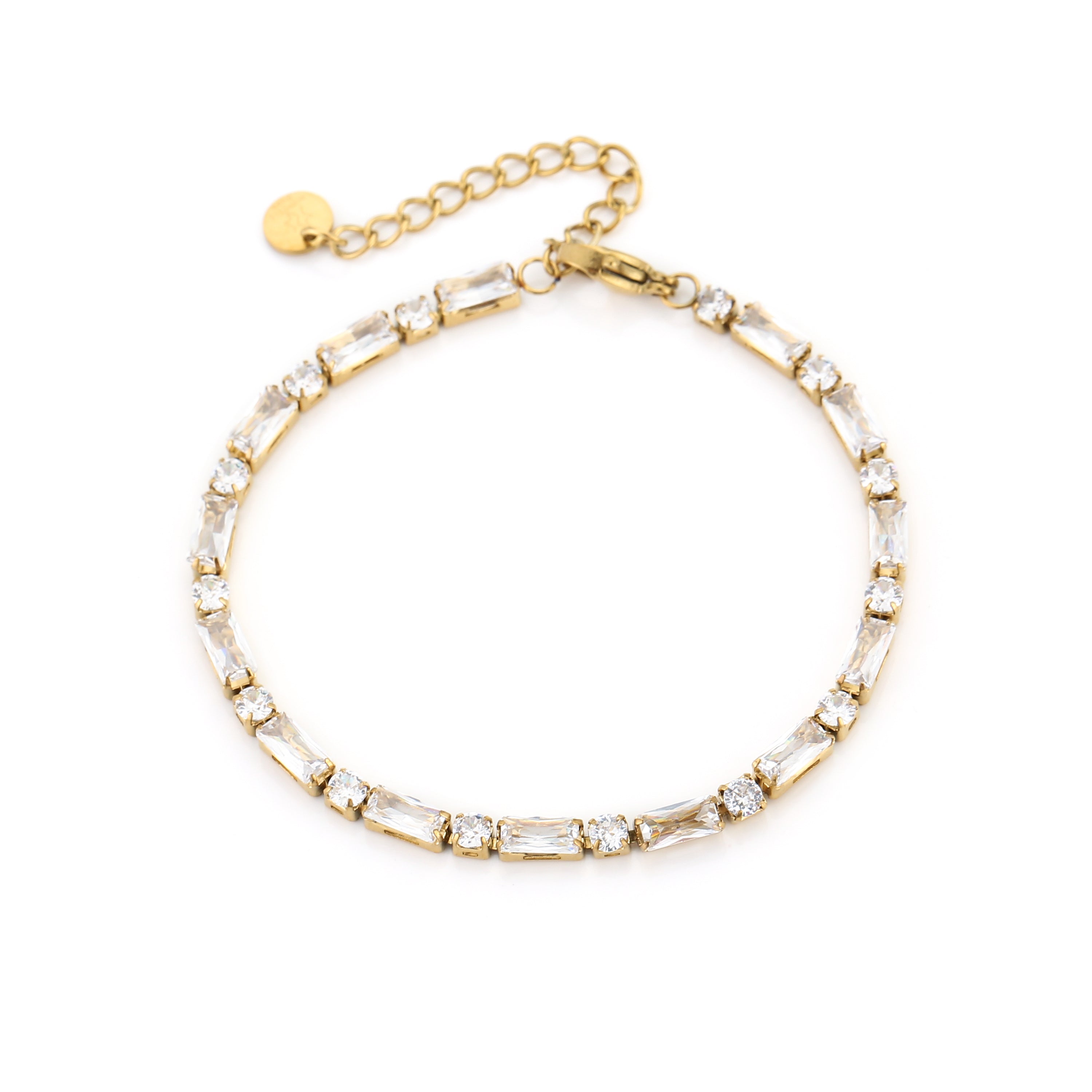 Goudkleurige stainless steel tennisarmband met zirkonia steentjes – Josie armband